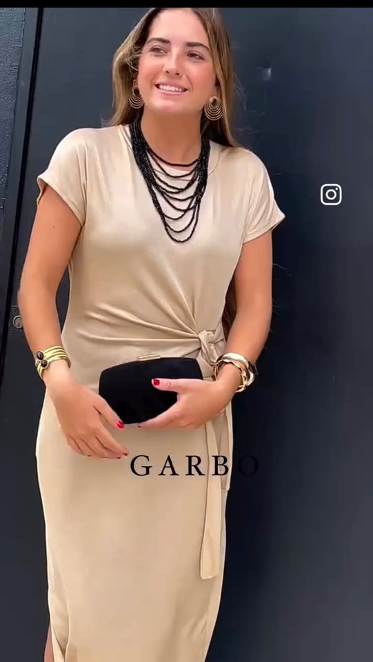 VESTIDO DORADO CON NUDO