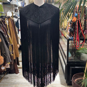 CAPA CON FLECOS NEGRO