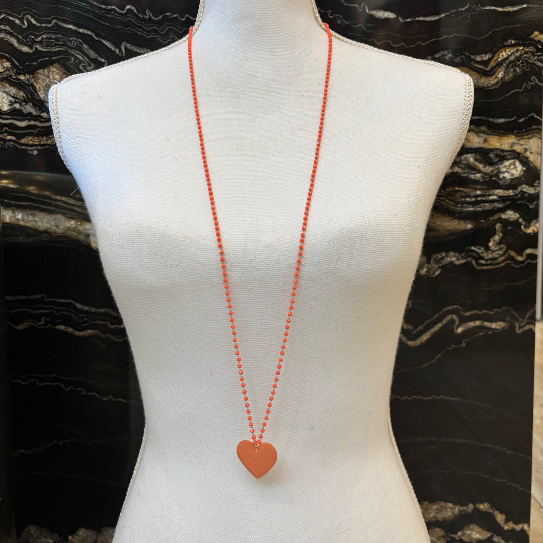 COLLAR LARGO COLGANTE CORAZON