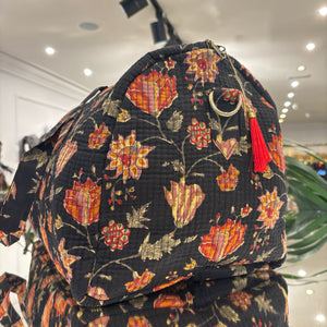 BOLSA ESTAMPADA NEGRO FLORES