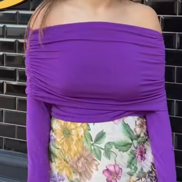 TOP CUELLO DE BARCO MORADO