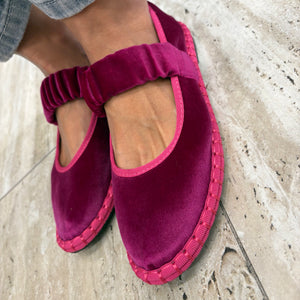 BAILARINA DE TERCIOPELO FUCSIA CON TIRA FRUNCIDA