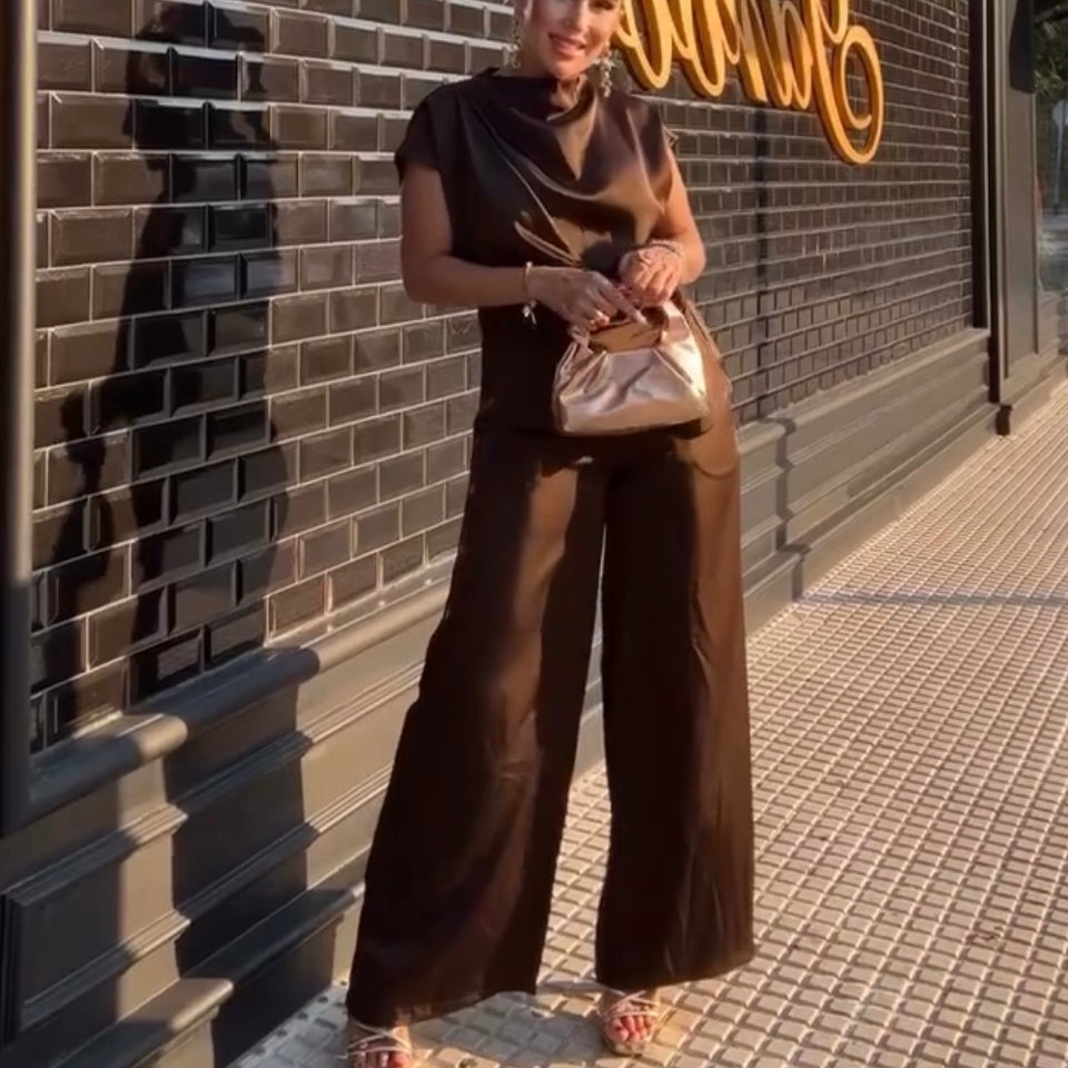 CONJUNTO SATINADO DE PANTALÓN MARRÓN CHOCOLATE