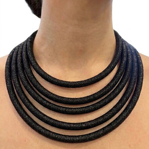 COLLAR ZULU NEGRO