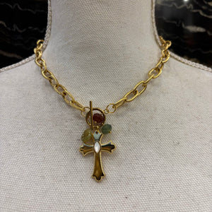 COLLAR  CRUZ TRES PIEDRAS