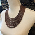 COLLAR CUERDAS MARRON