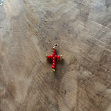 COLGANTE CRUZ ROJA BOLITAS