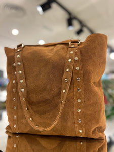 BOLSO TACHUELAS CAMEL