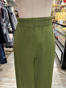 PANTALÓN DE PUNTO VERDE