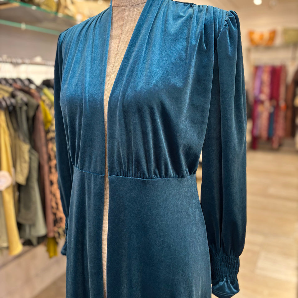 KIMONO MANGA FRUNCIDA AZUL PETROLEO