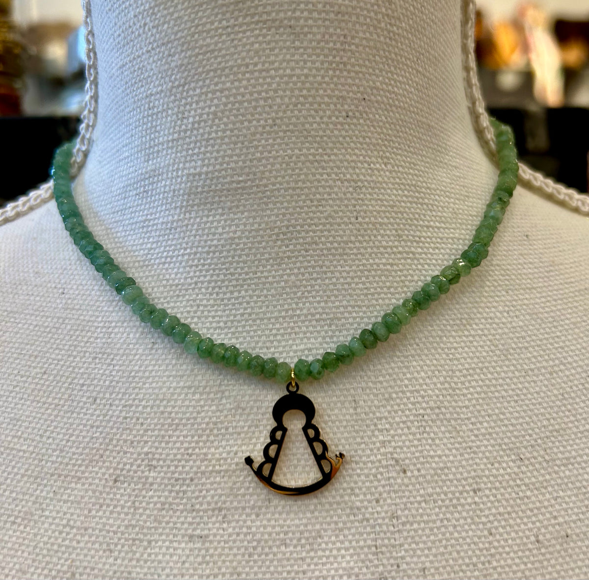 CADENA DE BOLITAS VIRGEN DEL ROCIO VERDE