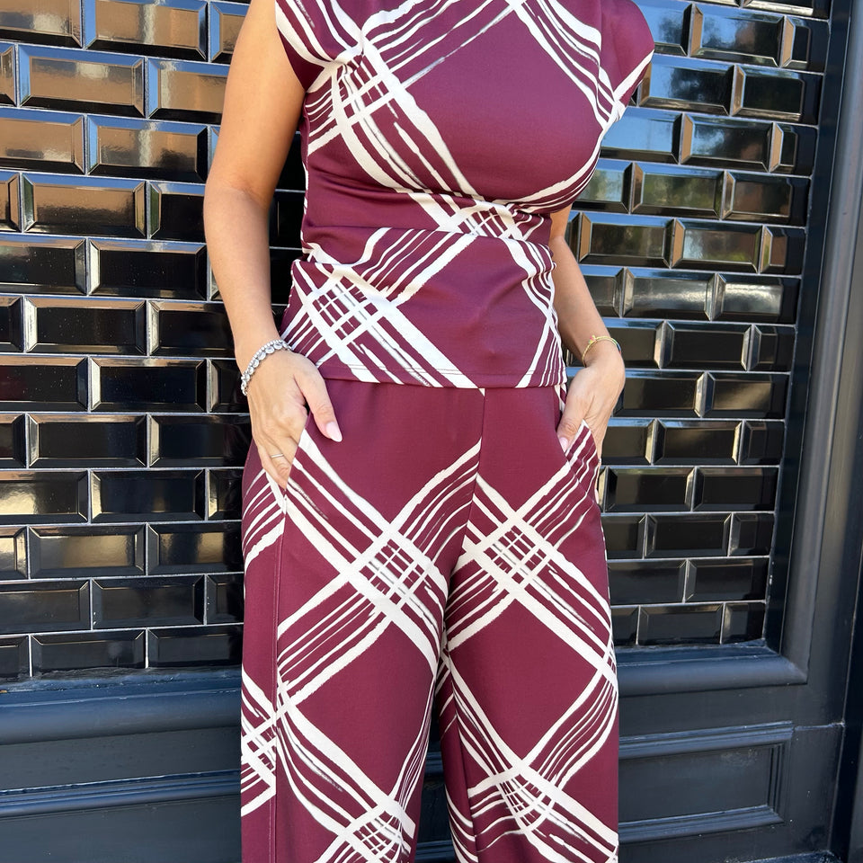 CONJUNTO TOP Y PANTALON ESTAMPADO
