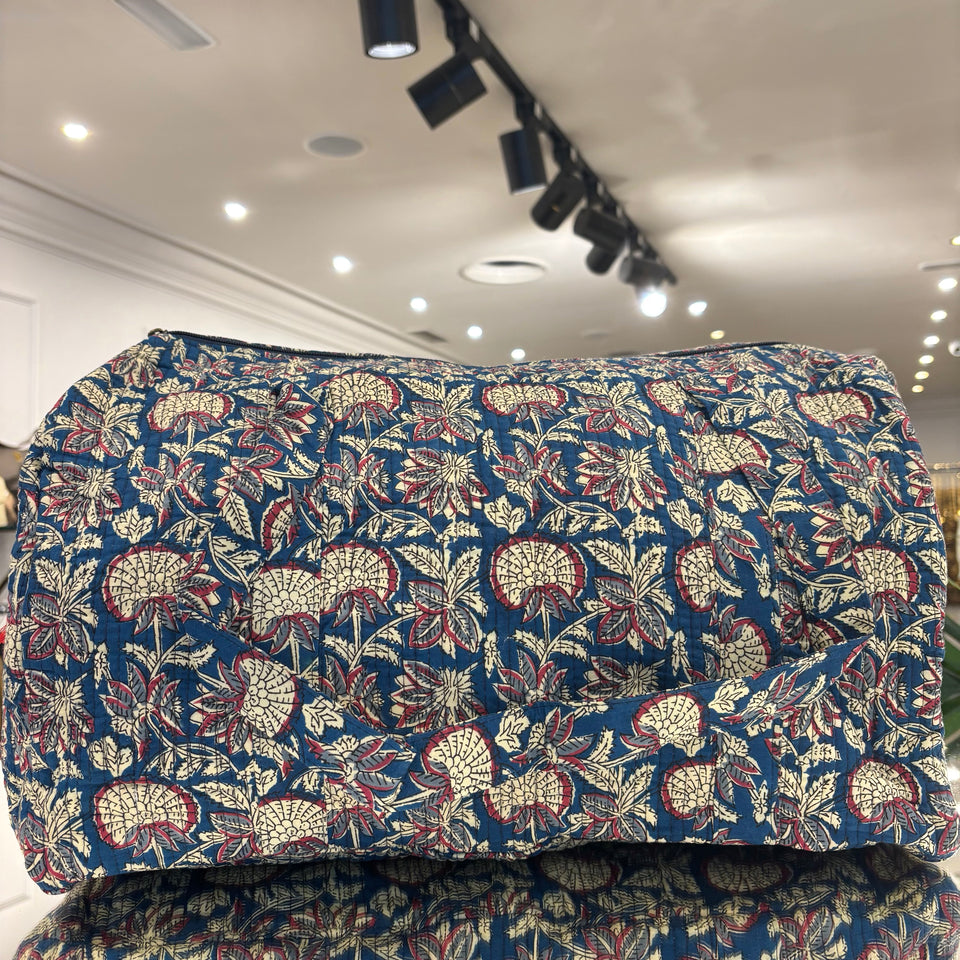 BOLSA ESTAMPADA FONDO AZUL