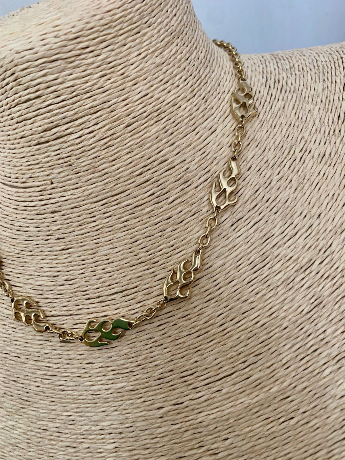 COLLAR NAHID