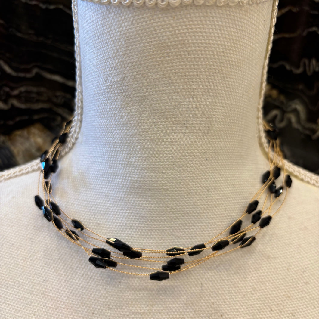 GARGANTILLA DE PIEDRAS NEGRAS