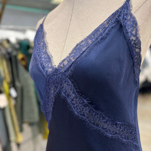 TOP LENCERO AZUL MARINO