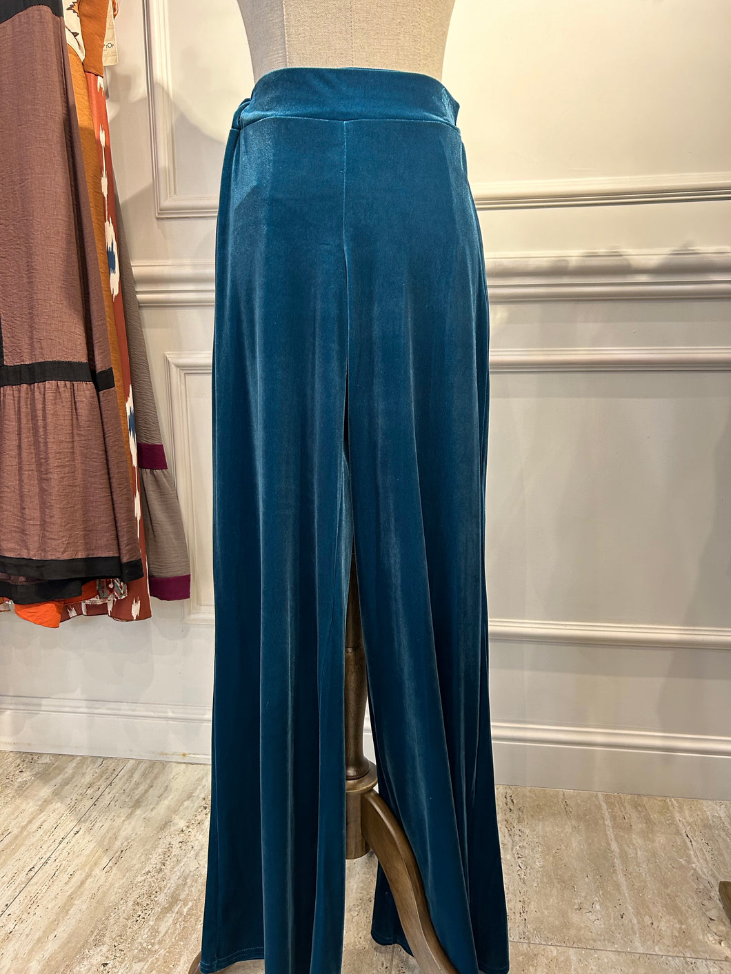 PANTALON DE TERCIOPELO AZUL TURQUESA