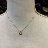 CADENA CON COLGANTE ESMALTADO CREMA