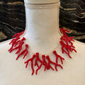 COLLAR DE CORAL CON HILOS