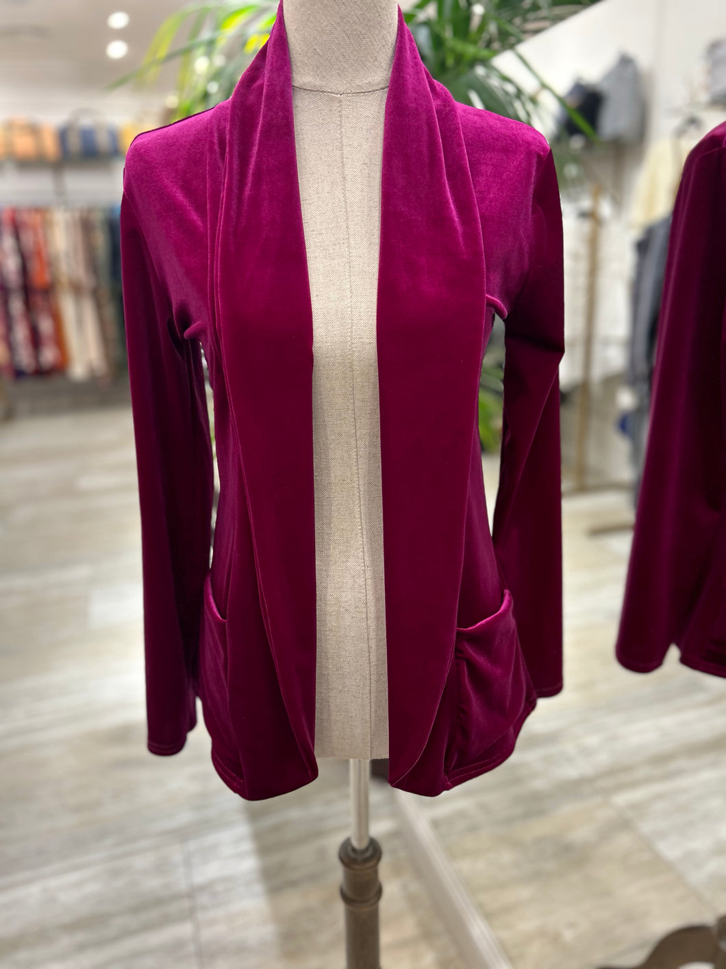 BLAZER DE TERCIOPELO FUCSIA