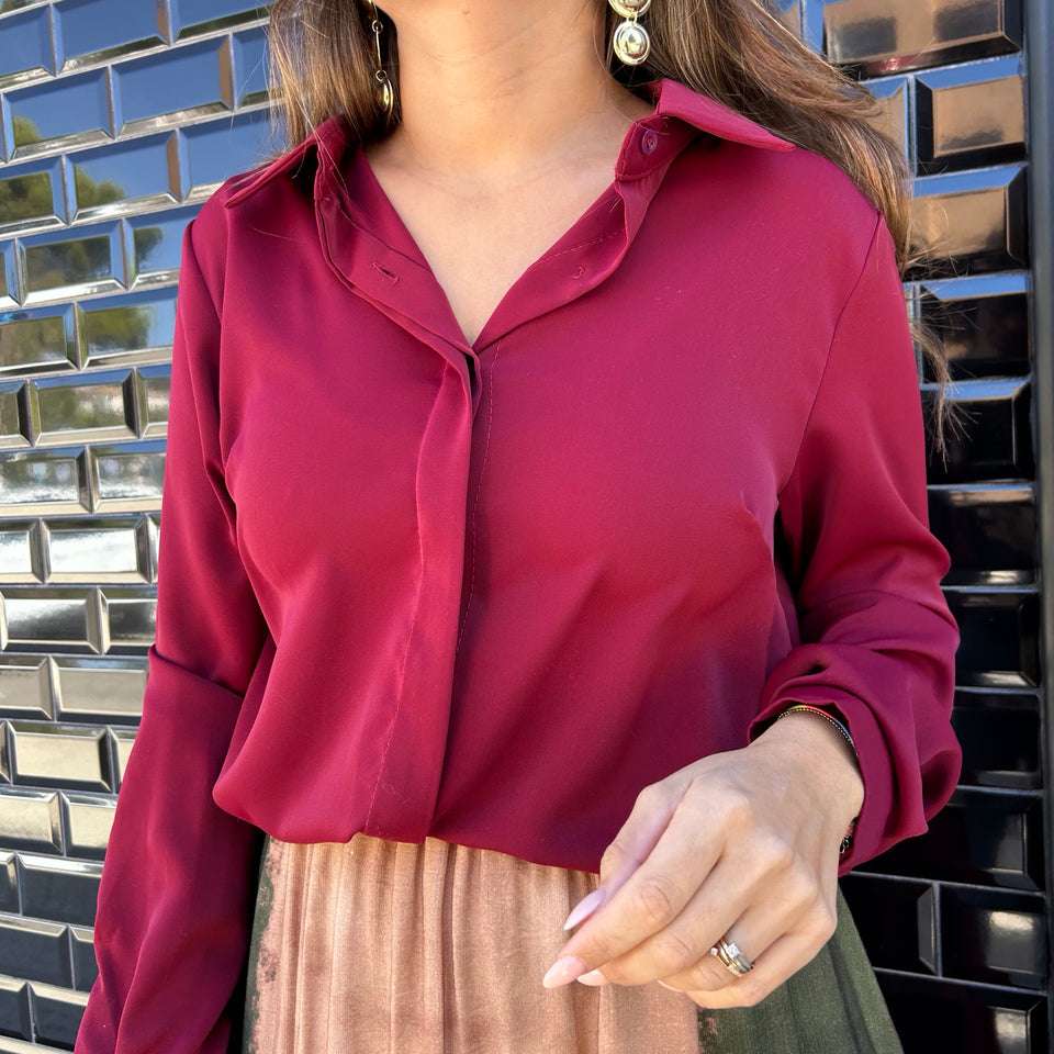 CAMISA LISA BURDEOS