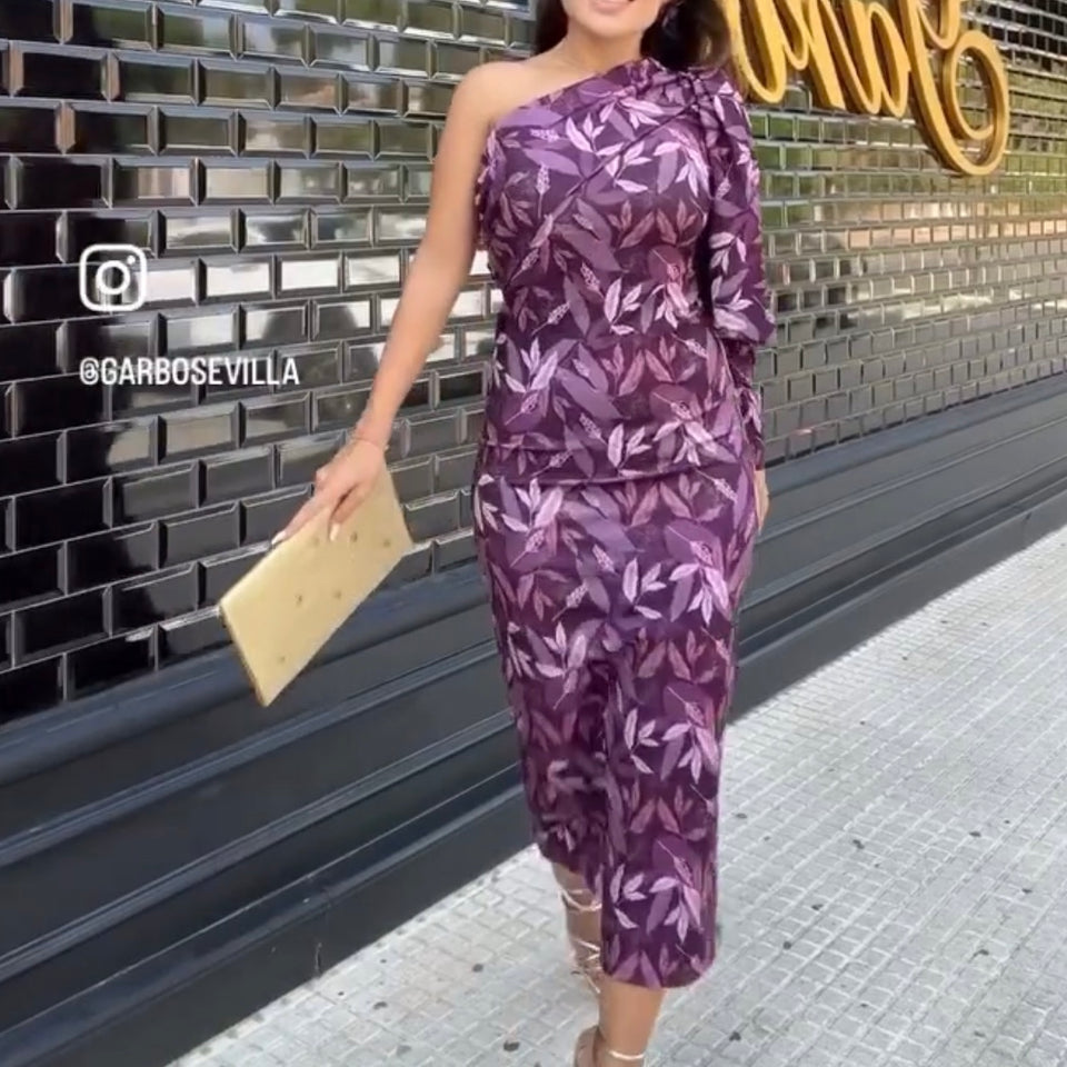 VESTIDO DE UNA MANGA ESTAMPADO MORADO