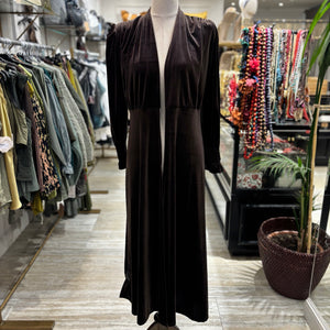 KIMONO DE TERCIOPELO CON MANGA FRUNCIDA MARRÓN