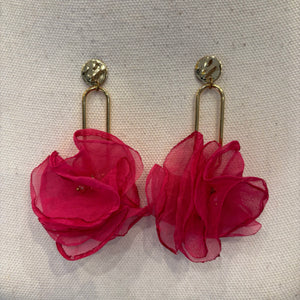 PENDIENTE FLOR TELA ROSA