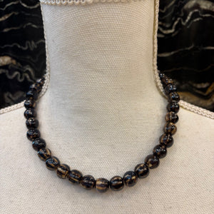 COLLAR DE CERAMICA BOLAS NEGRO MANCHAS