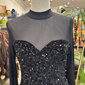 TOP DE TUL Y LENTEJUELAS NEGRO