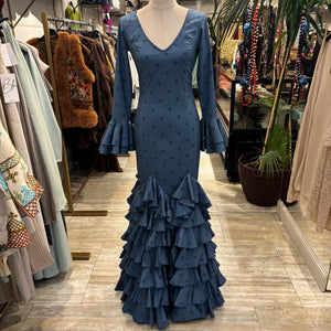 TRAJE DE FLAMENCA EN PICOS AZUL CON LUNARES