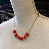 COLLAR PIEDRAS CORAL