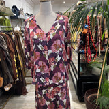 CONJUNTO DE FALDA SATINADO ESTAMPADO ROSA