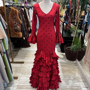 TRAJE DE FLAMENCA EN PICO ROJO CON LUNARES