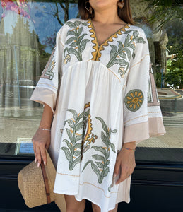 VESTIDO CORTO BORDADO