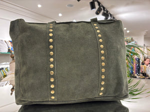 BOLSO DE TACHUELAS VERDE