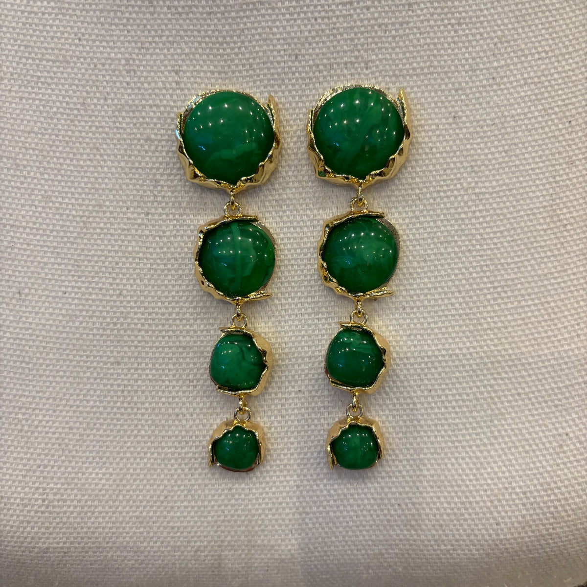 PENDIENTE LARGO CUATRO PIEDRAS VERDES