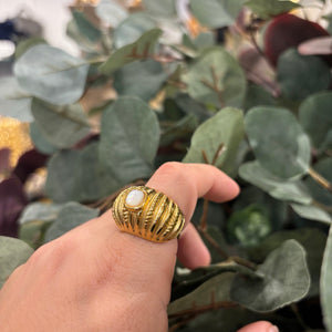 ANILLO RAYADO PIEDRA BLANCA