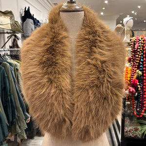 CUELLO DE PELO SINTÉTICO CAMEL