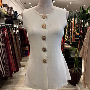 CHALECO BEIGE BOTONES DORADOS