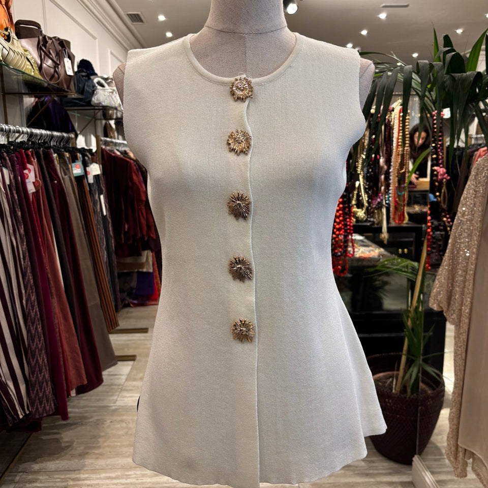 CHALECO BEIGE BOTONES DORADOS