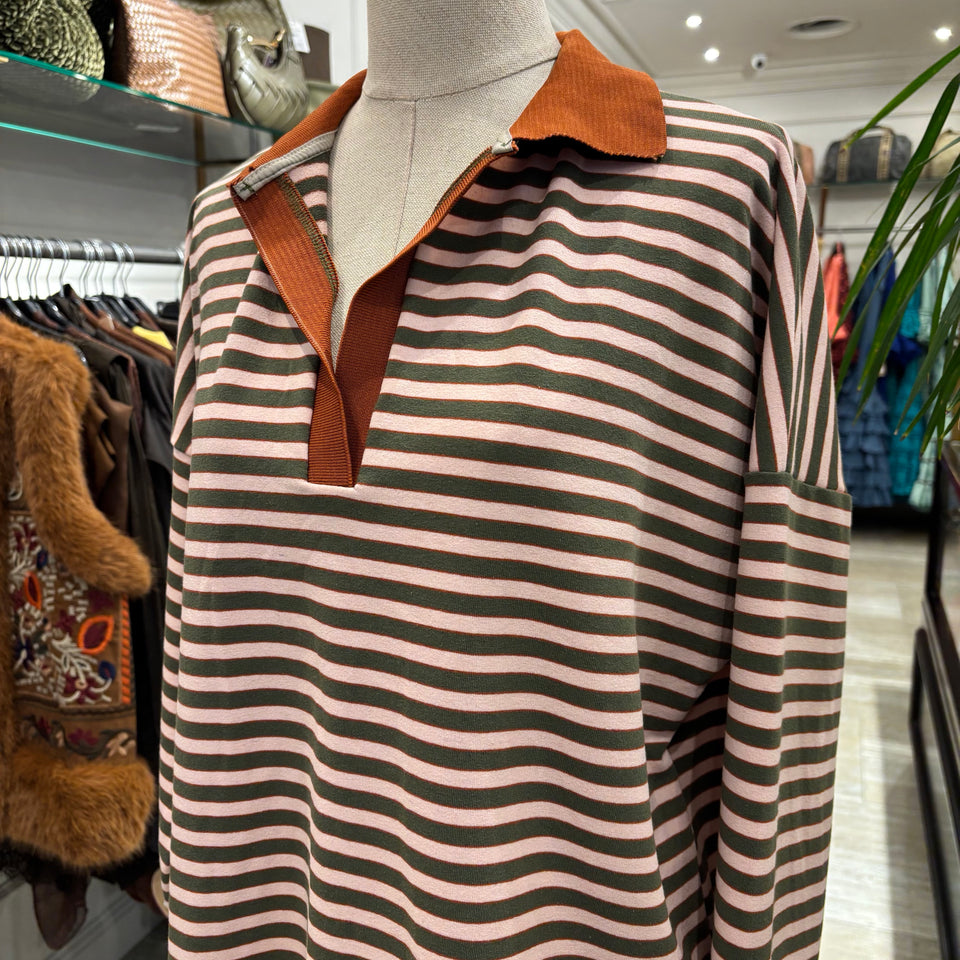 CAMISETA POLERA DE RAYAS ROSA Y VERDE