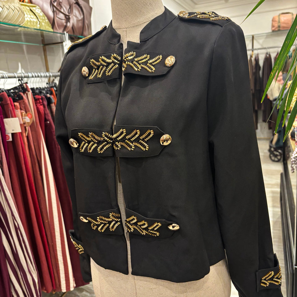 CHAQUETA CORTA NEGRA