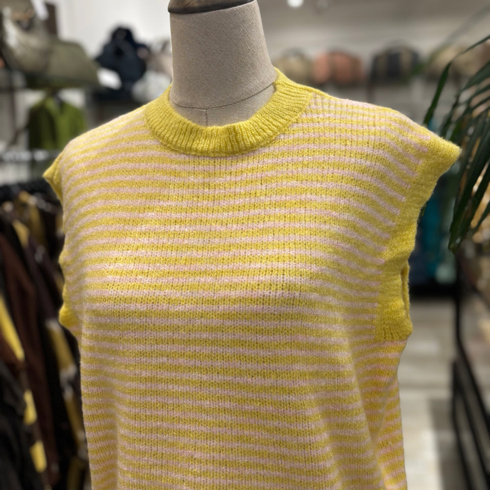 JERSEY SIN MANGAS AMARILLO Y ROSA