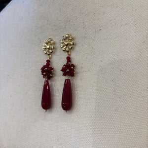 PENDIENTE FLOR Y LAGRIMA BURDEOS