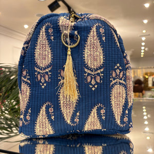 BOLSA ESTAMPADA FONDO AZUL MARINO