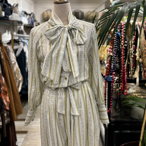 CONJUNTO DE PANTALON ESTAMPADO FLORES