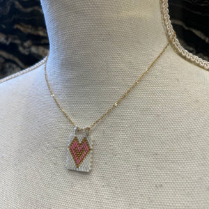 CADENA CORAZON ROSA