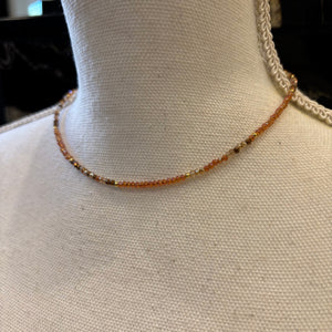 COLLAR CUENTAS TEJA