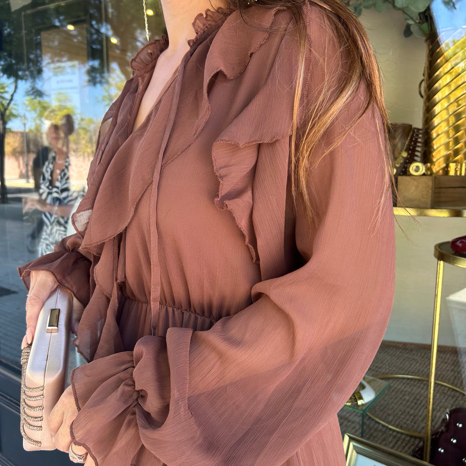 VESTIDO VOLANTES MARRON